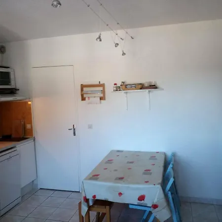 Apartment Aux Avec Garage Et Equipements Complets - Fr-1-593-62