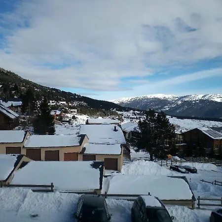 Aux Avec Garage Et Equipements Complets - Fr-1-593-62 * Les Angles (Pyrenees-Orientales)